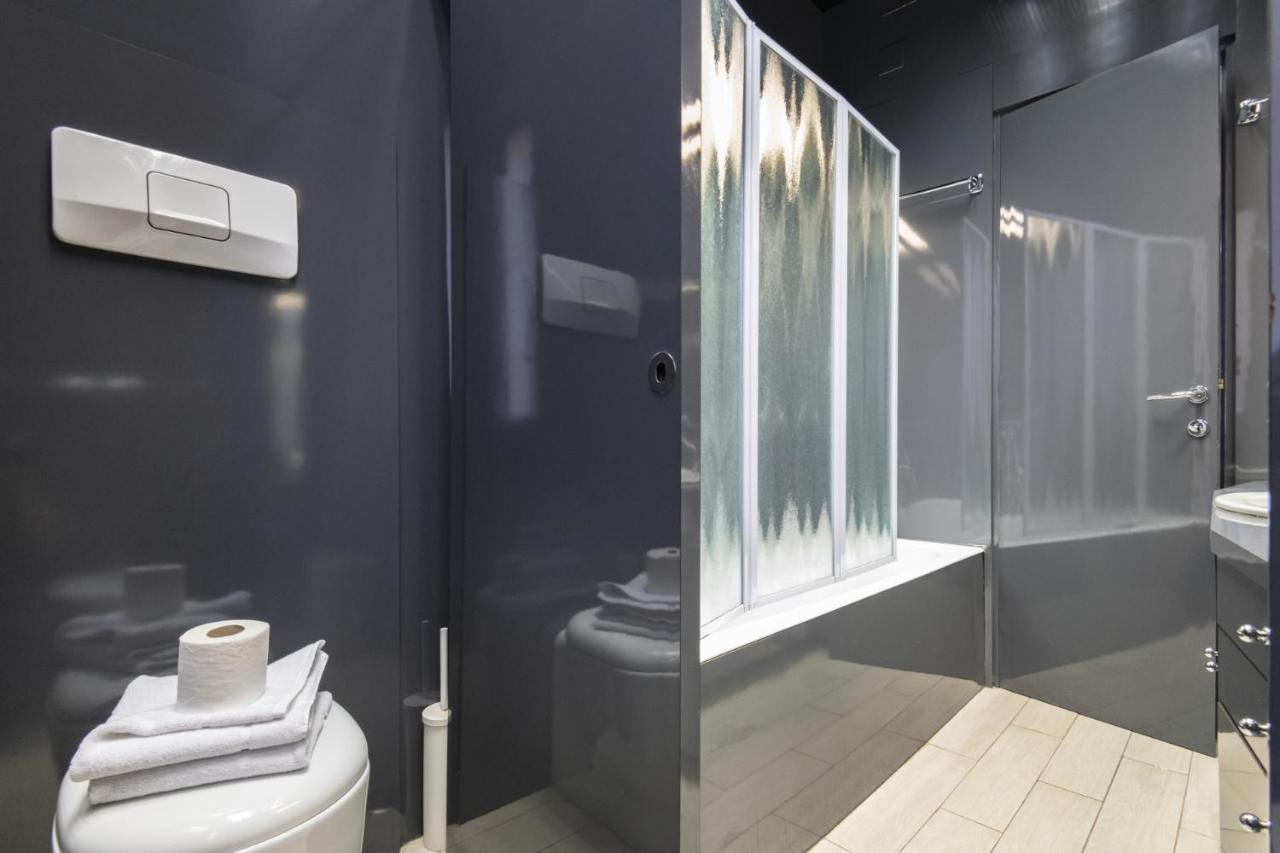 Apartment Easylife - Elegante Dimora A Due Passi Dal Duomo Milan